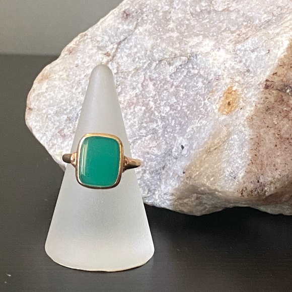GORGEOUS 9k Gold & Green Agate Victorian Ring 6.5 - Picture 3 of 5